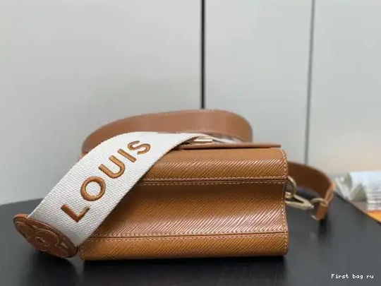 First bag ru LOUIS TWIST MM-23*17*9.5CM VUITTON 0625
